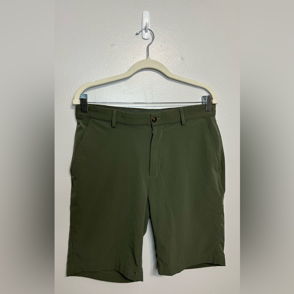 Greg Norman Men's Stretch Shorts Olive Green